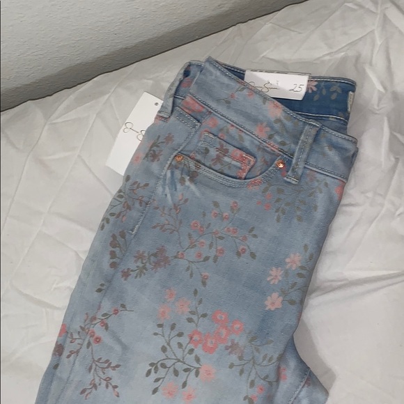 Jeans - Picture 1 of 5